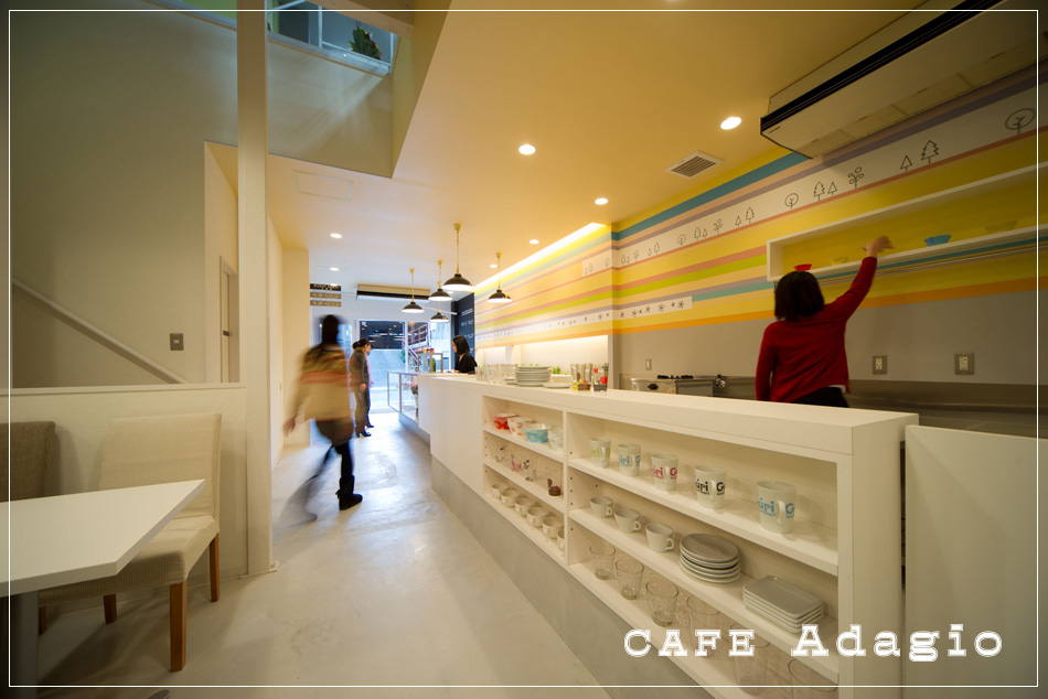 名古屋の「カフェアダージョ」｜カフェの店舗デザインはスーパーボギーデザイン事務所