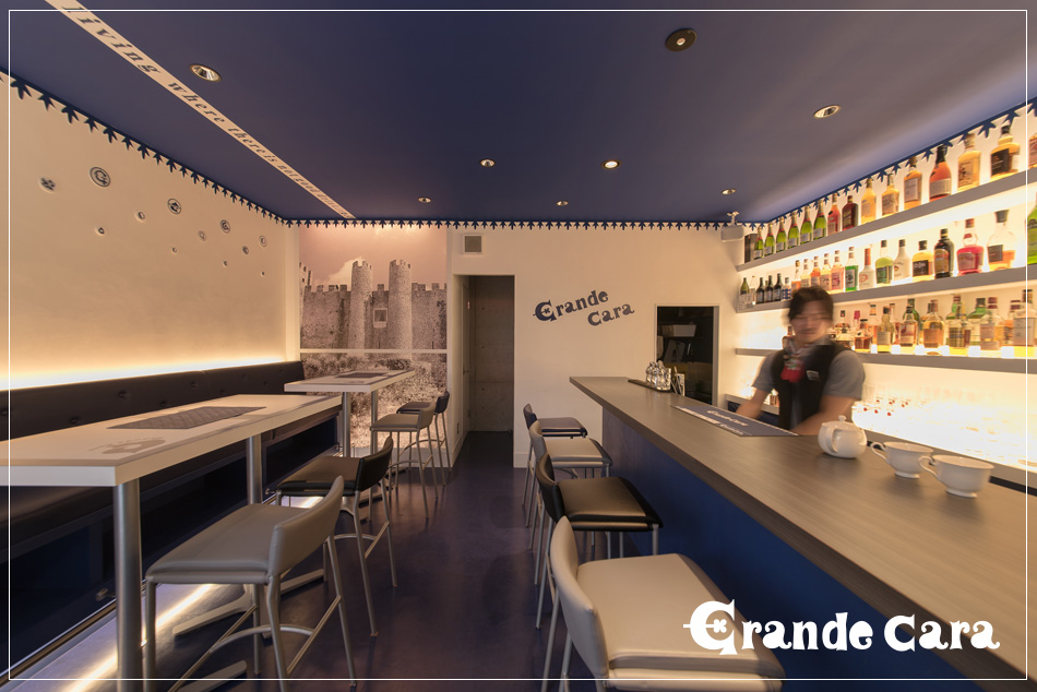 名古屋のバー「グランデ カラ」｜飲食店の店舗デザインはスーパーボギーデザイン事務所